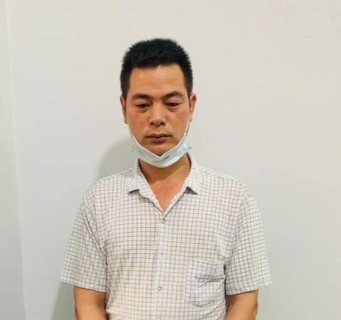Đâm vợ tử vong, bố vợ trọng thương ngay tại trụ sở tòa án rồi đầu thú