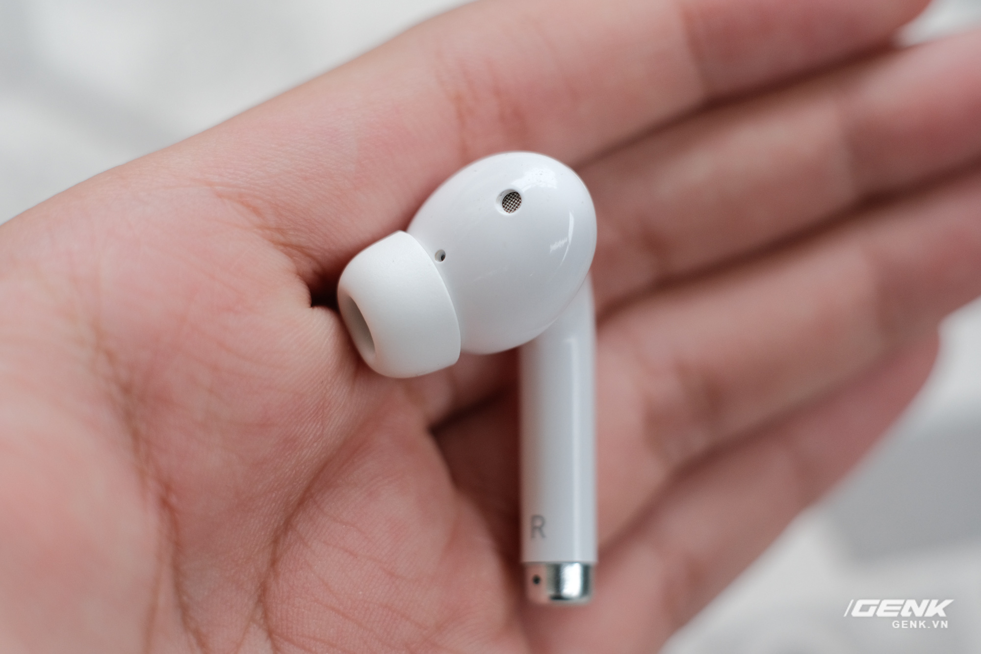Trên tay tai nghe AirB của BKAV: Thật không thể tin nổi! - Ảnh 7. Trên tay tai nghe AirB của BKAV: Thật không thể tin nổi! - Ảnh 7.
