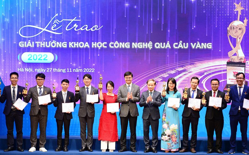 qua cau vang