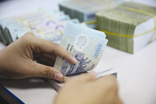 Ngân hàng Nhà nước đã thanh tra đột xuất 11 ngân hàng và xử phạt hành chính đối với những đơn vị vi phạm về đầu tư trái phiếu doanh nghiệp. Ảnh minh họa