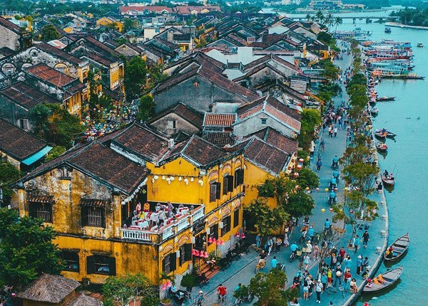 Phó chủ tịch UBND tỉnh Quảng Nam lý giải rằng có sự chênh lệch giá thuê đất 400-1.000% vì có sự so sánh bảng giá đất năm 2021 với chu kỳ trước là năm 2015, 2016. Hiện nay bất động sản ở Quảng Nam tăng rất cao so với thời kỳ trước nên giá thuê đất cũng tăng.