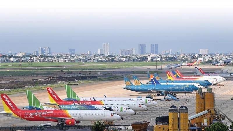 Áp lực giá nhiên liệu đang khiến các hãng hàng không lao đao.