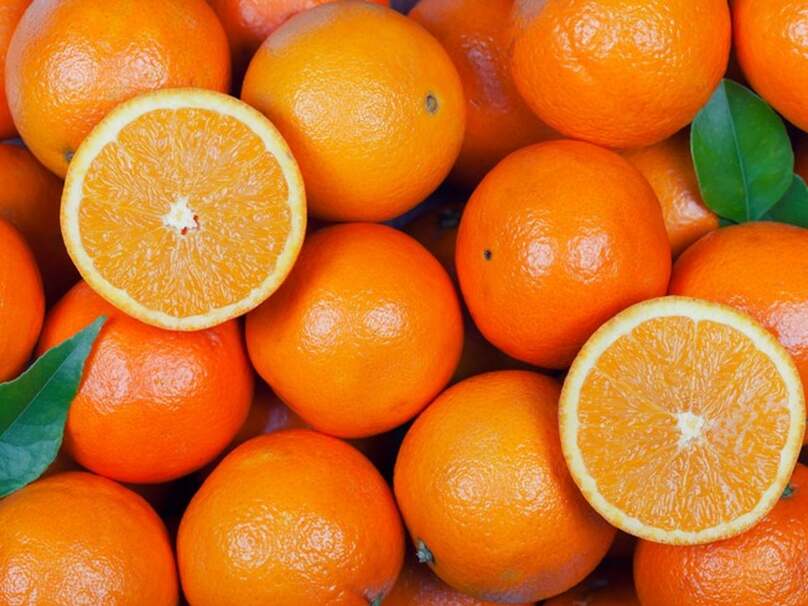 Bổ sung các loại hoa quả như cam, quýt giúp người sốt xuất huyết tăng sức đề kháng.