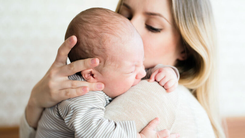 Trẻ sơ sinh khi có vấn đề về sức khỏe thường hay quấy khóc.