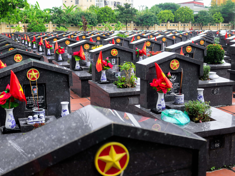 Nghĩa trang Liệt sỹ TP Hà Nội là nơi an nghỉ của hạ sĩ liệt sỹ Nguyễn Đình Phúc cũng như bao người anh hùng khác.