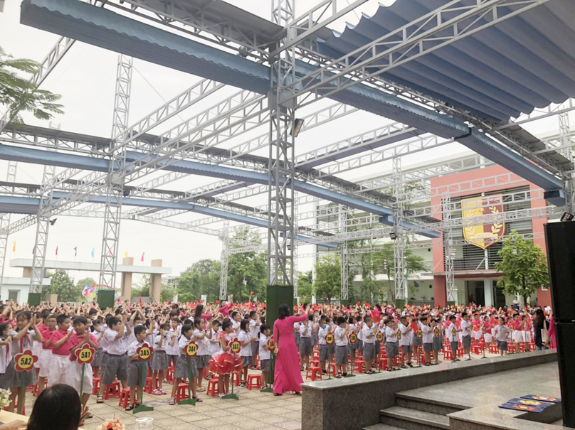 Nhiều trường học trên địa bàn TP Hà Nội cũng đồng loạt tổ chức Lễ khai giảng năm học (2022 - 2023).