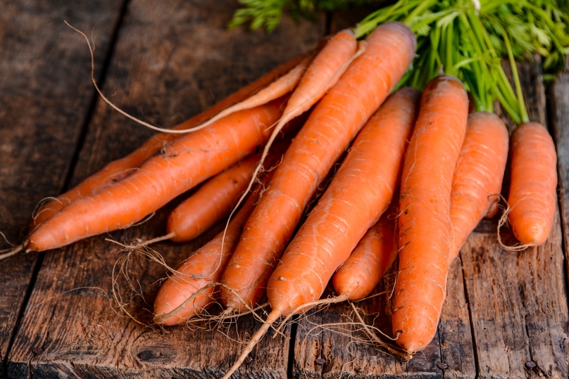 Vitamin A có trong cà rốt giúp tăng cường sức đề kháng cho niêm mạc, giác mạc chống lại các bệnh lây nhiễm do virus, vi khuẩn gây ra.