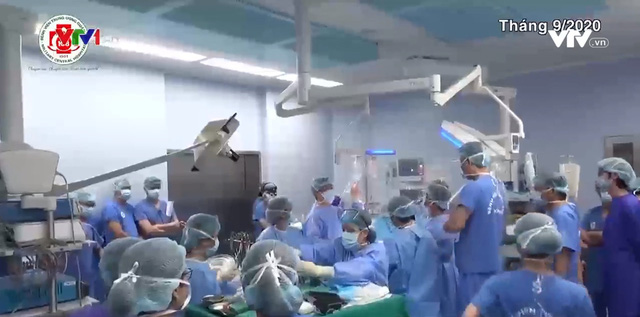 Bệnh viện Phổi Trung ương phối hợp với Bệnh viện Trung ương Quân đội 108 thực hiện ca ghép phổi cách đây 2 năm. Ảnh: VTV News