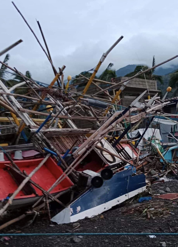Nhiều tài sản bị phá hủy bởi bão Noru. Ảnh: Inquirer