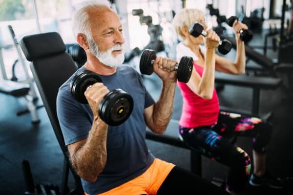 Việc luyện tập nếu được thực hiện trong một phòng tập thể dục, sẽ giúp người cải thiện chất lượng cuộc sống của họ từ đó sống lâu hơn, khỏe mạnh hơn.