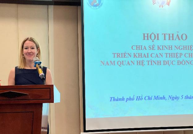  Bà Sunshine Lickness, Phó Giám đốc Văn phòng CDC Hoa Kỳ tại Việt Nam