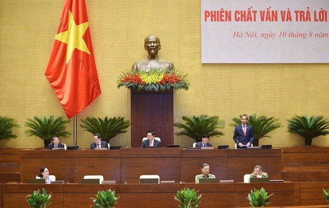  Thượng tướng Trần Quang Phương - Phó Chủ tịch Quốc hội điều hành phiên chất vấn.