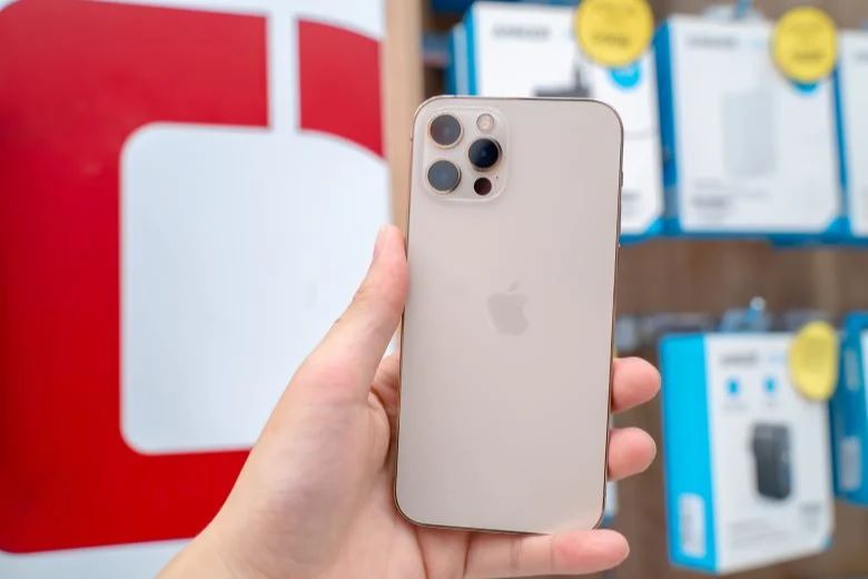 iPhone 12 có phải là lựa chọn duy nhất?