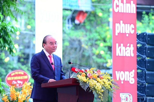 Chủ tịch nước Nguyễn Xuân Phúc phát biểu tại Lễ khai giảng. 