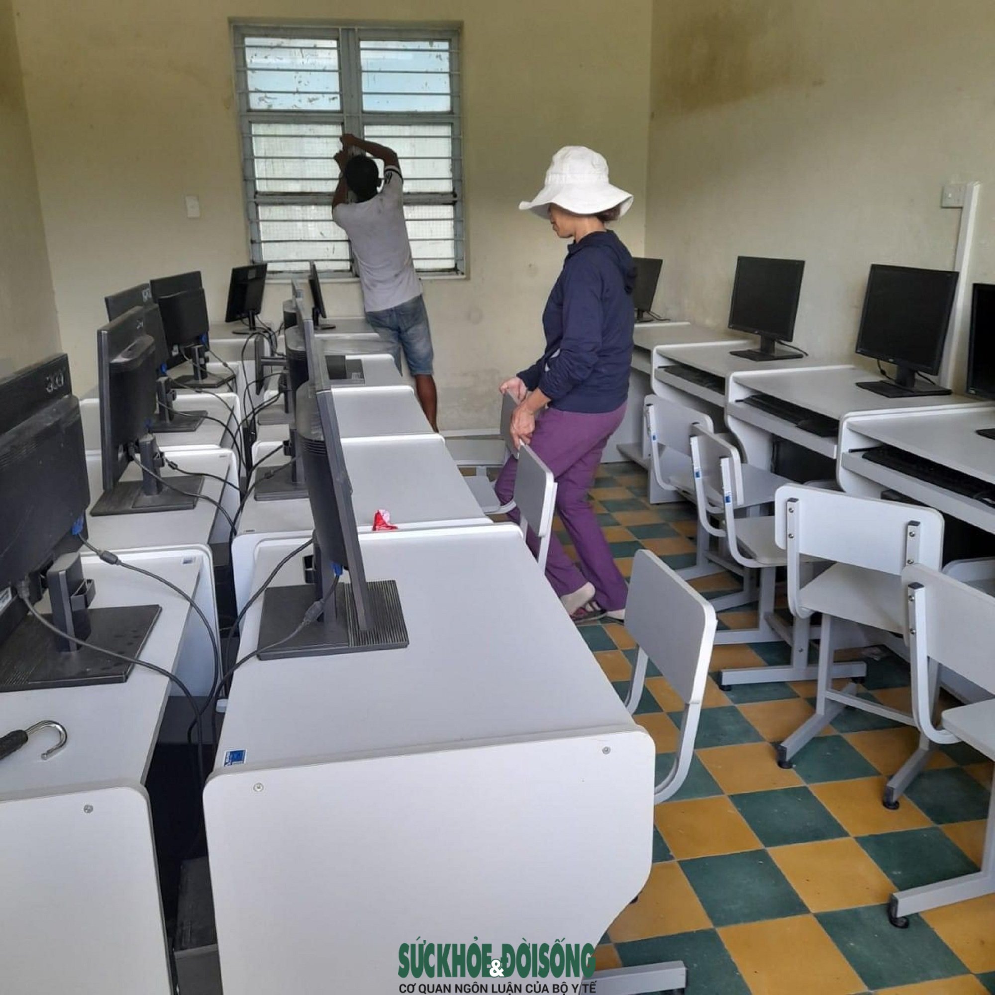 Ngành giáo dục Đà Nẵng yêu cầu các trường phân công các bộ phận có liên quan trực 24/24 giờ trên nguyên tắc “4 tại chỗ” để sẵn sàng ứng phó với các tình huống phát sinh. 