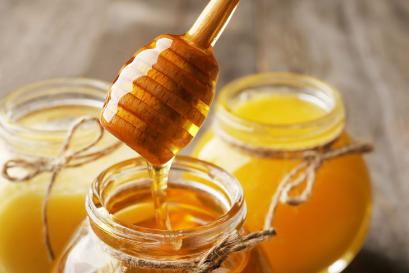  Sử dụng mật ong làm thuốc nhuận phế (bổ phổi) cần nấu chín.