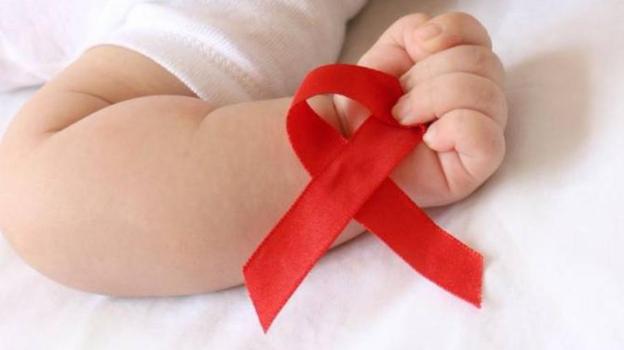  Vẫn còn sự chênh lệch lớn trong điều trị cứu sống trẻ em nhiễm HIV so với người lớn.