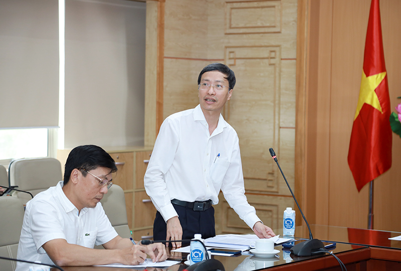  Cục trưởng Cục Y tế dự phòng Phan Trọng Lân phát biểu tại cuộc họp từ điểm cầu Bộ Y tế. Ảnh: Trần Minh