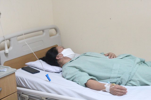  Bệnh nhân nhiễm giun lươn đang được chăm sóc, điều trị tại Bệnh viện E.