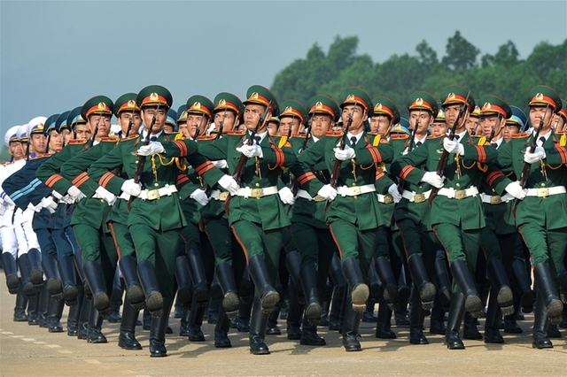  Sĩ quan là lực lượng nòng cốt của quân đội và là thành phần chủ yếu trong đội ngũ cán bộ quân đội. Ảnh minh họa: TL