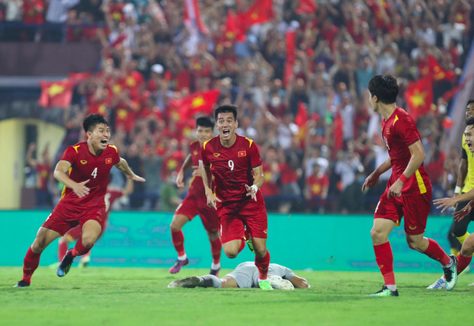 Niềm vui chiến thắng của các cầu thủ U23 Việt Nam sau khi đánh bại U23 Malaysia, giành vé vào chung kết SEA Games 31. Ảnh: IT