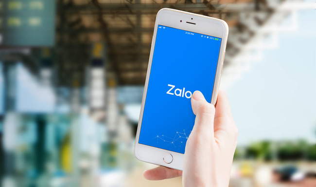 Từ ngày 1/8, ứng dụng Zalo bắt đầu tính gói thuê bao đối với người dùng, đồng thời cắt giảm một số tính năng của bản miễn phí. Ảnh: VTV