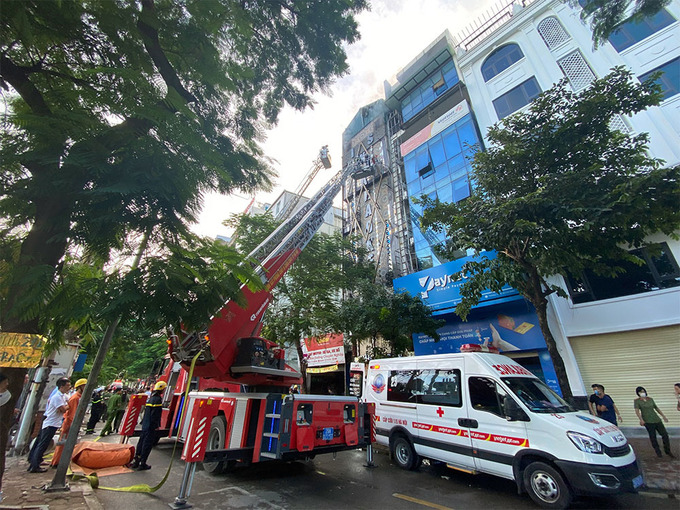 Trước ngày 25/9, Công an Hà Nội phải báo cáo kết quả điều tra nguyên nhân vụ cháy khiến 3 chiến sỹ cảnh sát hi sinh ở Cầu Giấy. Ảnh: QDND