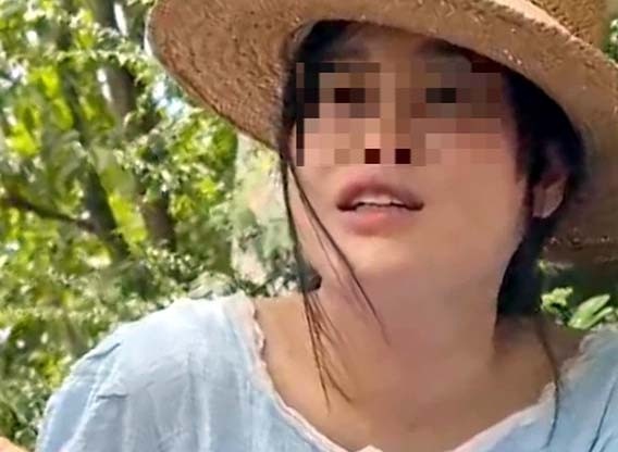 Hình ảnh Tina Duong được cắt từ video livestream của chị N.L. chiều qua. Ảnh: FB