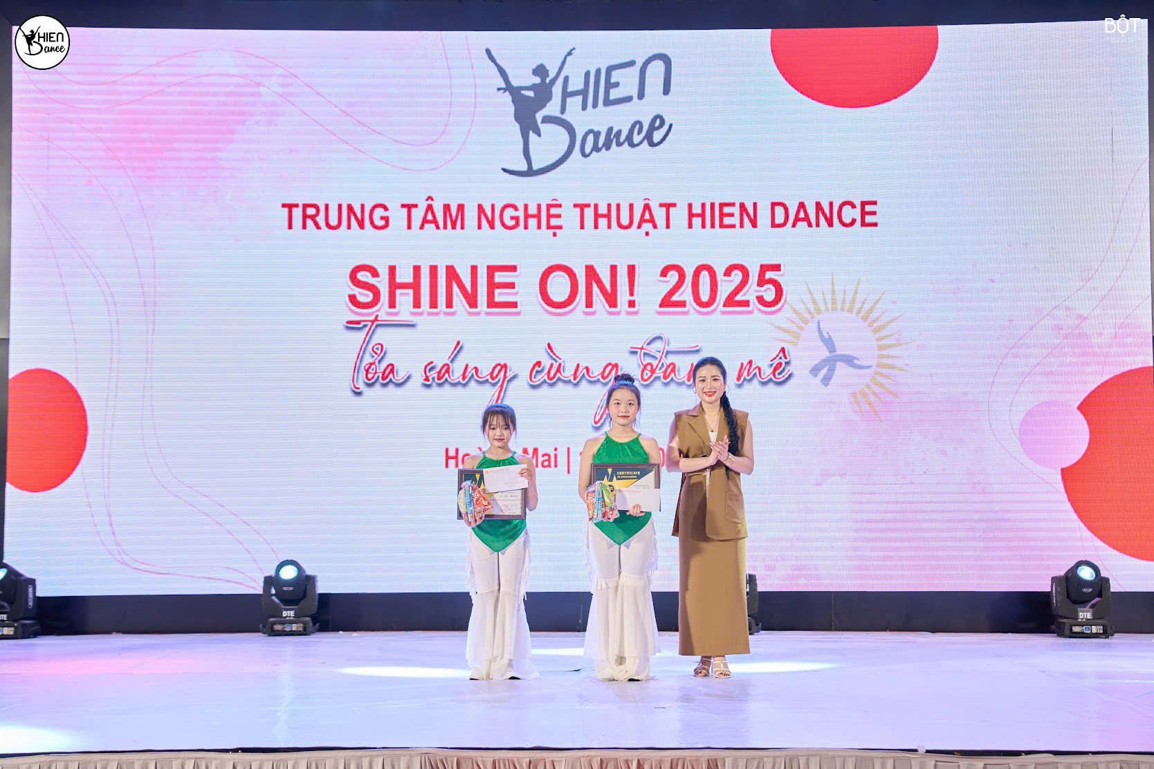 hien-5-2220.jpeg