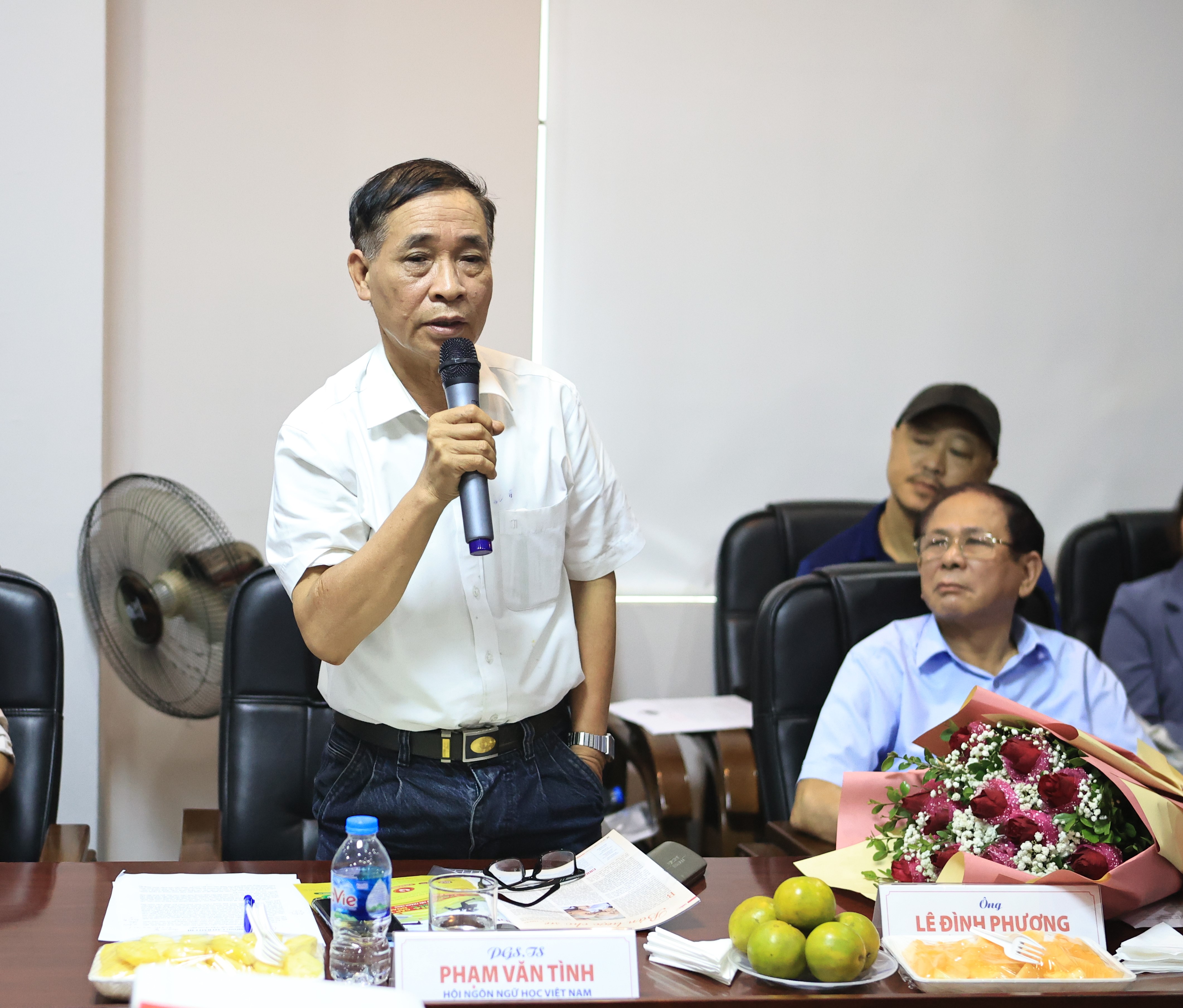 PGS.TS Phạm Văn Tình - Giám đốc Trung tâm Việt Nam học tại Hà Nội 