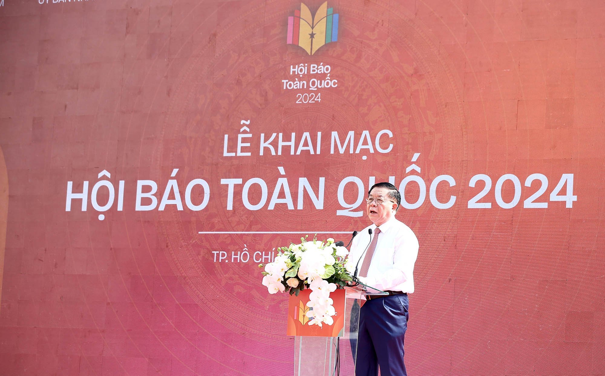 Trưởng Ban Tuyên giáo Trung ương Nguyễn Trọng Nghĩa phát biểu chỉ đạo. 