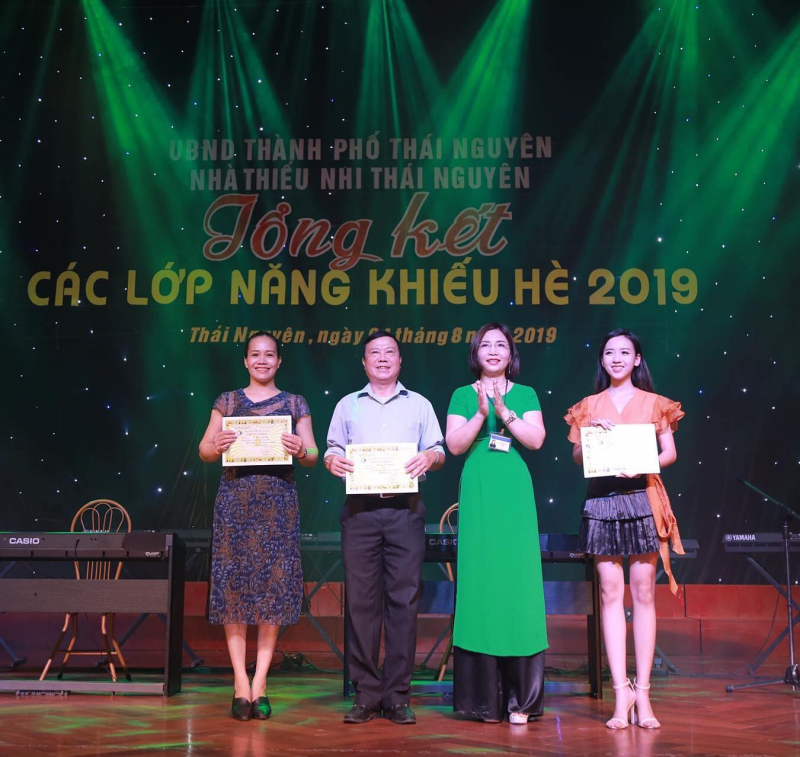 Linh Chi hiện là giáo viên phụ trách chuyên môn và phụ trách biên đạo các chương trình thi đấu và biểu diễn toàn quốc tại Cung thiếu nhi thành phố Thái Nguyên.