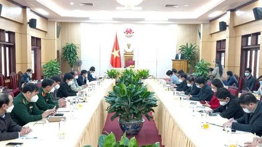 Cuộc họp bàn giải pháp phòng, chống dịch của Trung tâm Chỉ huy phòng, chống dịch Covid-19 tỉnh Quảng Ngãi vào sáng 23/2.
