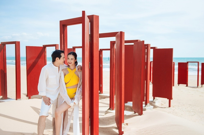Bãi biển Miami Bikini Beach được vợ chồng Đông Nhi – Ông Cao Thắng đánh giá là một trong những tiện ích đặc sắc nhất tại NovaWorld Phan Thiet