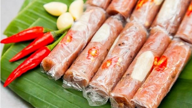Top các loại quà biếu đặc sản ở Sầm Sơn: Nem Chua Thanh Hóa. Ảnh: amthucxuthanh.