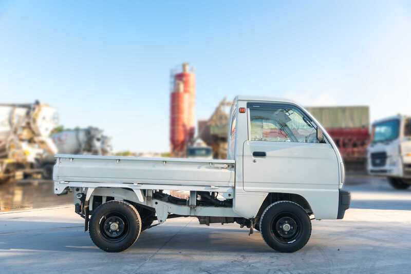 7. Hệ thống treo lá nhíp kết hợp cùng khung sườn chắc trên Carry Truck đem đến khả năng tải hàng nặng tối ưu.