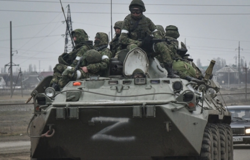 Xe tăng của Nga tiến vào Ukraine (Ảnh: EPA-EFE)