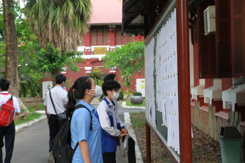 Đáp án đề thi lớp 10 môn Toán tỉnh Thừa Thiên - Huế năm 2022