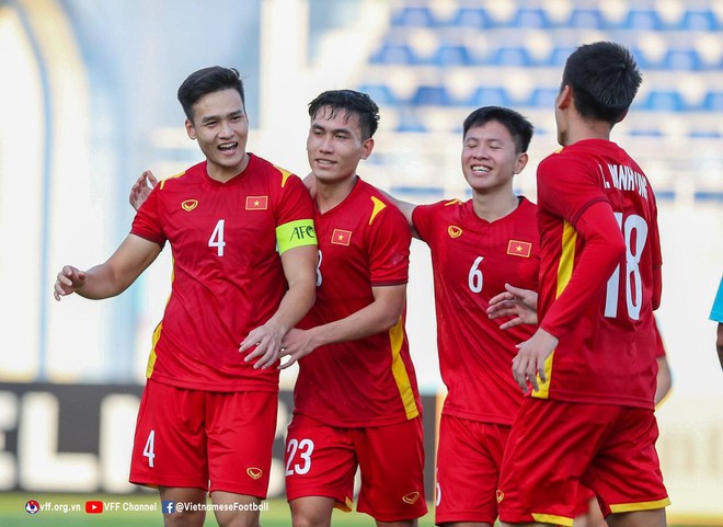 U23 Việt Nam vào tứ kết và sẽ gặp đội nhất bảng D là Ả Rập Xê Út.