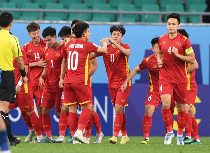 Đội hình đồng đều giúp U23 Việt Nam chơi biến hóa.