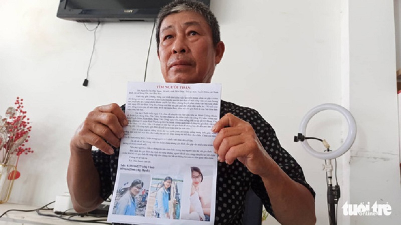 Ông Hương vượt hàng trăm cây số vào TP HCM để tìm con gái 16 tuổi bị mất liên lạc. (Ảnh: Tuổi Trẻ TP HCM).