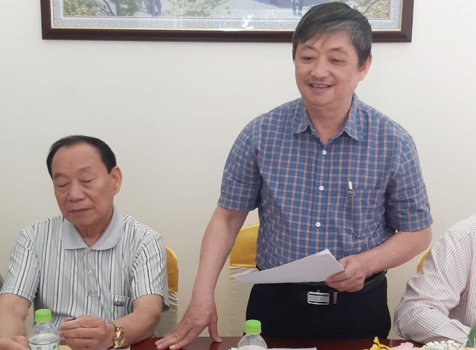TS. Đặng Việt Dũng, Chủ tịch Tổng hội phát biểu tại cuộc họp.