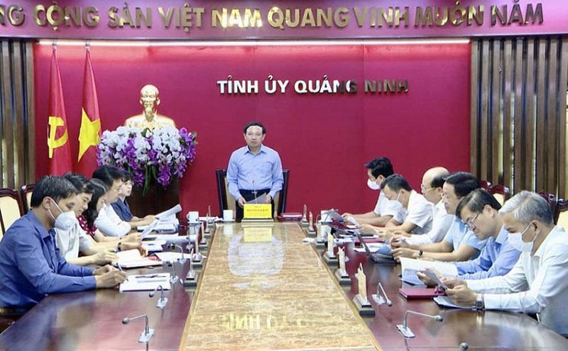Cuộc họp xem xét kỷ luật của Tỉnh ủy Quảng Ninh liên quan đến vụ Việ Á ở TX. Đông Triều. (Ảnh: CTTĐT).