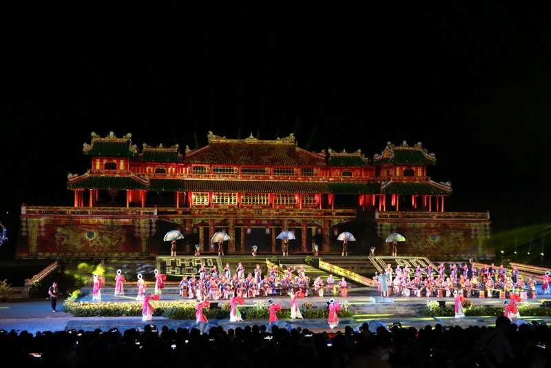 Ngọ Môn lung linh đêm khai mạc Tuần lễ Festival Huế 2022.