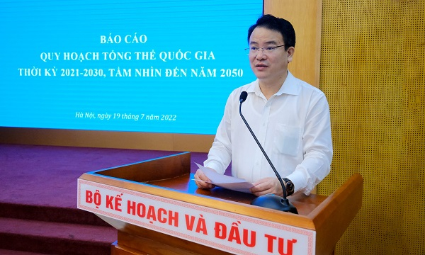 Thứ trưởng Bộ Kế hoạch và Đầu tư Trần Quốc Phương phát biểu tại hội nghị. (Ảnh: Hà Anh).