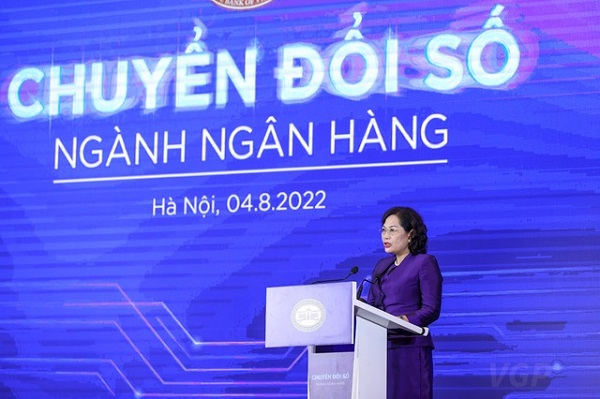 Thống đốc NHNN Nguyễn Thị Hồng phát biểu tại sự kiện “Chuyển đổi số ngành ngân hàng”.
