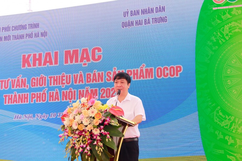 Phó Chánh Văn phòng Thường trực Văn phòng Điều phối Nông thôn mới thành phố Hà Nội Nguyễn Văn Chí phát biểu khai mạc