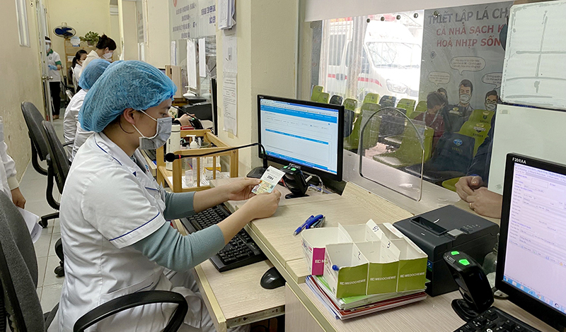 Bệnh viện Hữu nghị Việt Nam - Cuba thí điểm sử dụng căn cước công dân gắn chíp trong khám chữa bệnh bảo hiểm y tế.
