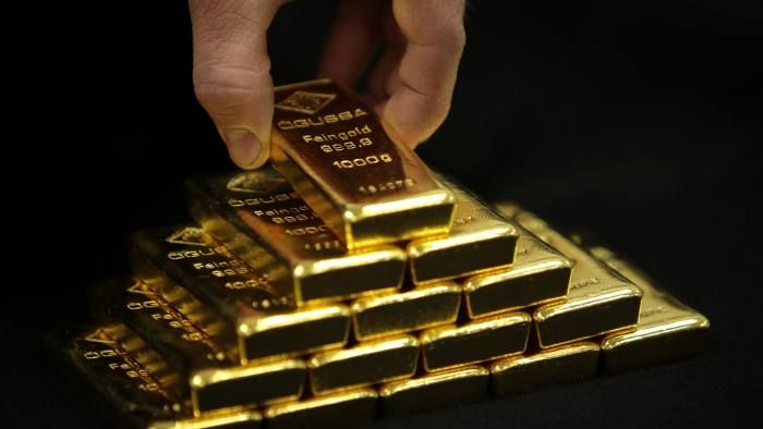 Bảng giá vàng ngày 23/9, thị trường thế giới nhiều bất ổn khiến giá vàng trong nước không giữ được đà tăng, sáng nay ghi nhận giá vàng SJC, vàng 9999 quay đầu giảm.