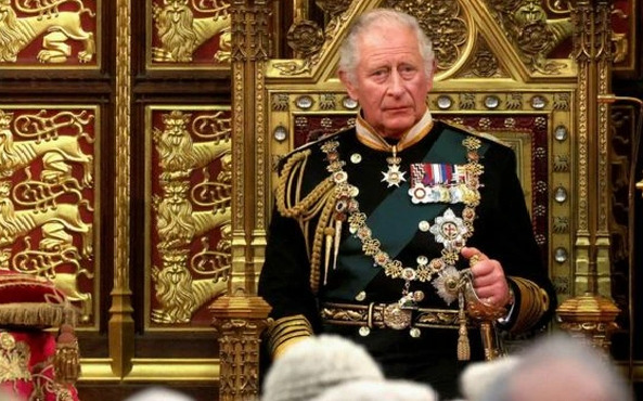 Vua Charles III là người cao tuổi nhất lên ngôi trong lịch sử 1.000 năm qua của Vương quốc Anh. Ảnh: BBC.